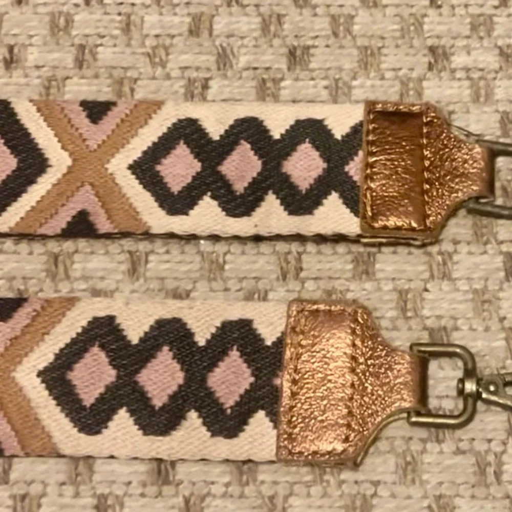 Women’s belt, Southwestern design mauve/tan/blk, 2in wide, NWOT. - Picture 3 of 5